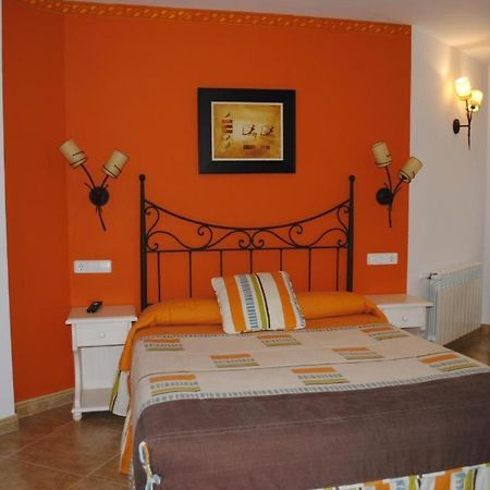 Hotel Rural La Corte De Los Pinares ビヌエサ エクステリア 写真