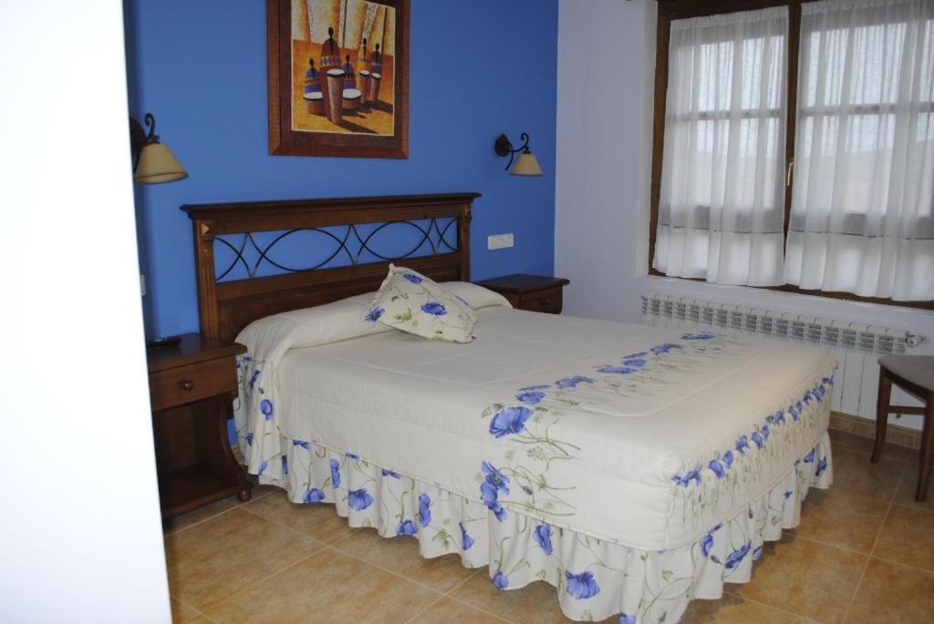 Hotel Rural La Corte De Los Pinares ビヌエサ エクステリア 写真