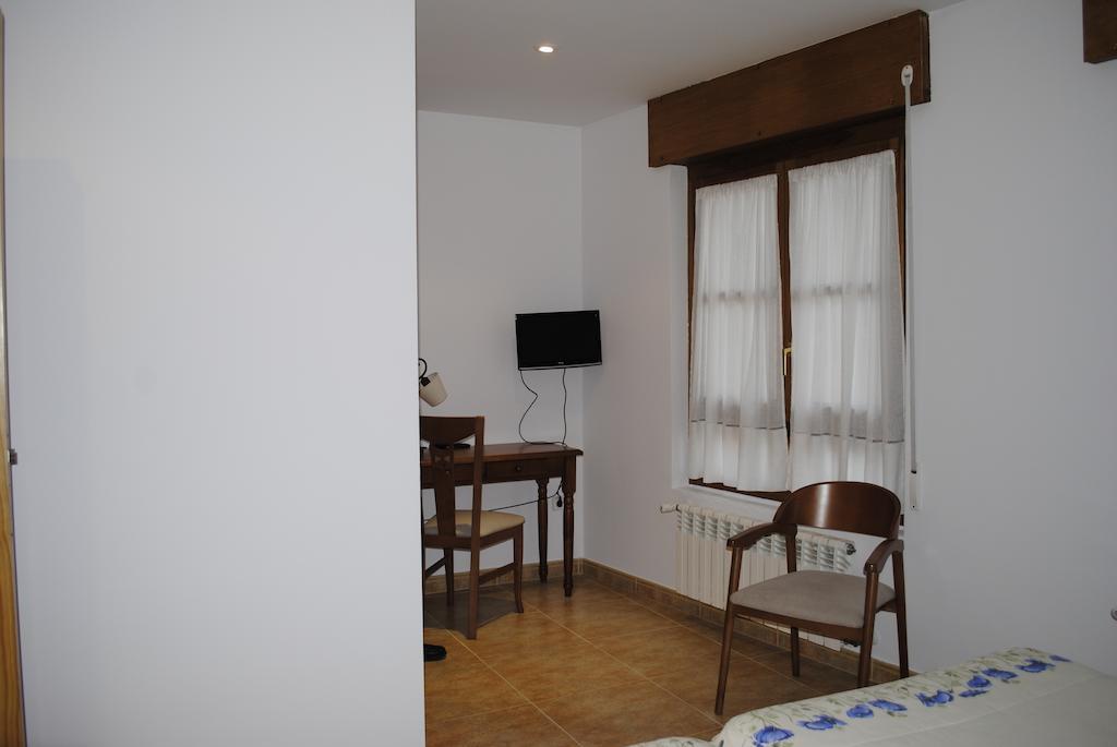 Hotel Rural La Corte De Los Pinares ビヌエサ 部屋 写真