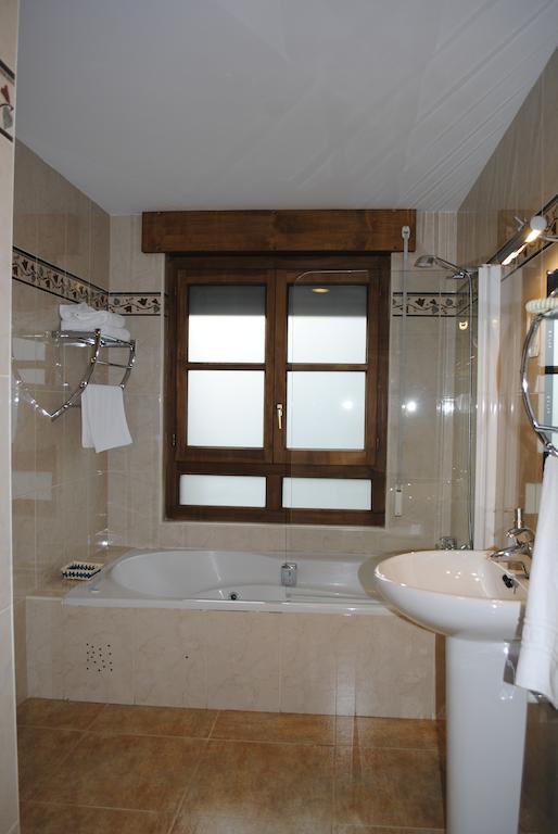 Hotel Rural La Corte De Los Pinares ビヌエサ 部屋 写真