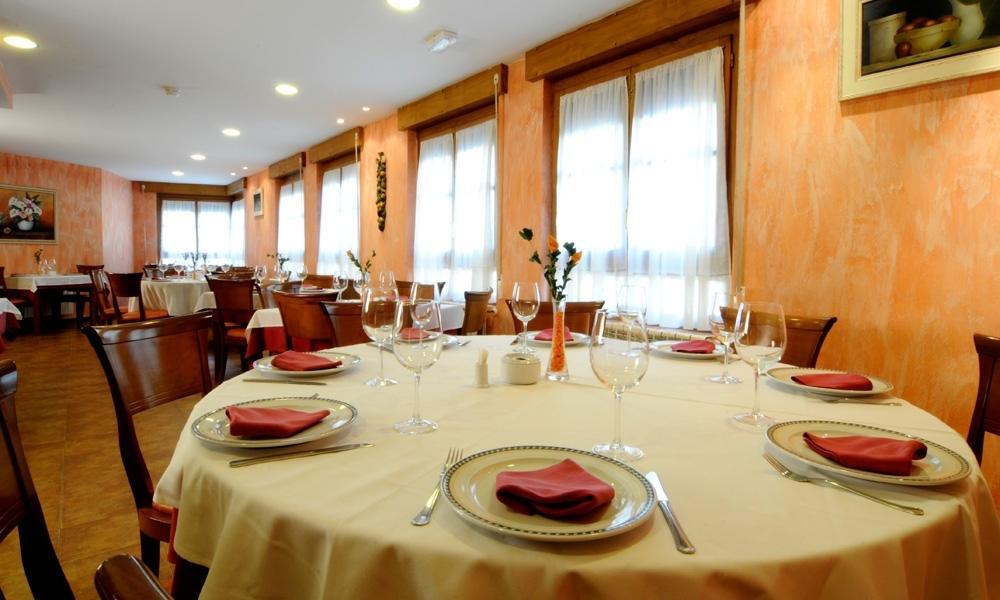 Hotel Rural La Corte De Los Pinares ビヌエサ エクステリア 写真