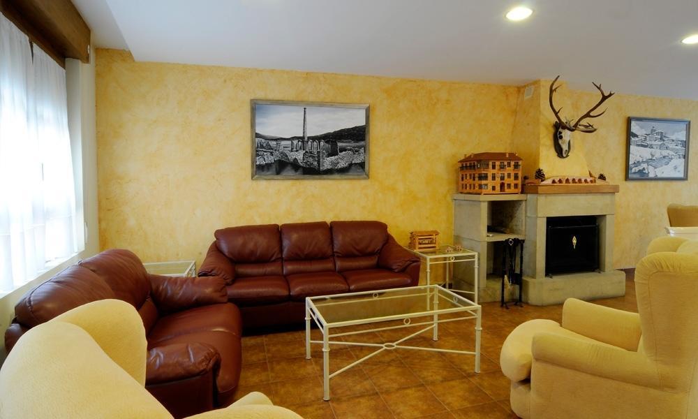 Hotel Rural La Corte De Los Pinares ビヌエサ エクステリア 写真